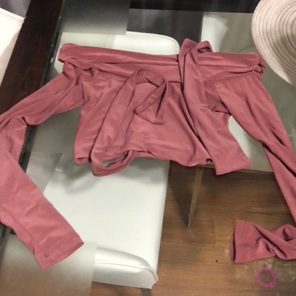 Off the shoulder long sleeve shirt - Picture 3 of 3